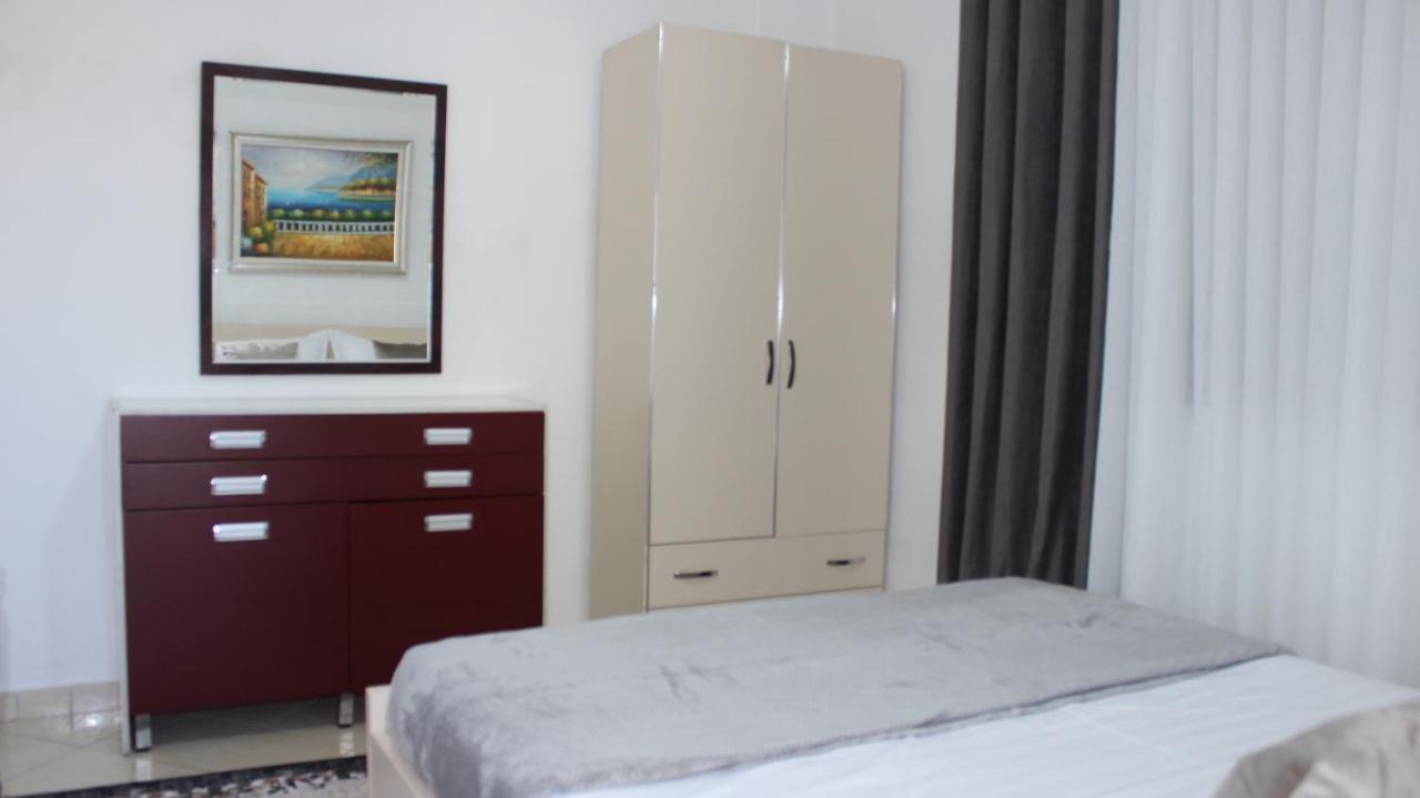 Deni'S Family Apartment In New Blvd Tirana Extérieur photo